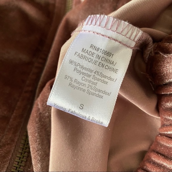 Young, Fabulous, & Broke Pink Cropped Velour Zip Hoodie Sweater Size Small - Picture 4 of 5